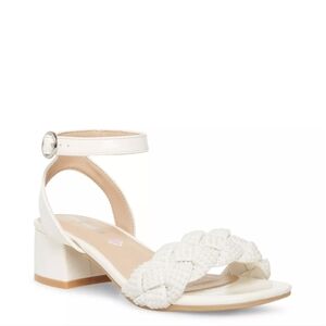 Little girls Steve Madden pearl sandals size 2